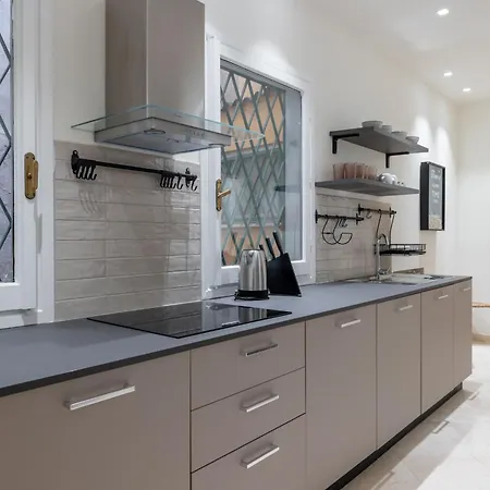شقة Charming 3 Bedroom In The Historic Center روما